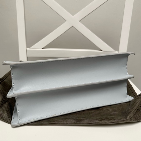 NWOT Charles & Keith TRAPEZOID TOP HANDLE TOTE BAG - LIGHT BLUE - Picture 15 of 16